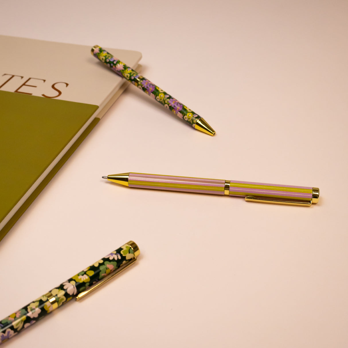 Willow and Belle Mixed Design Ballpoint Pens in Gift Box – Set of 3 Pens