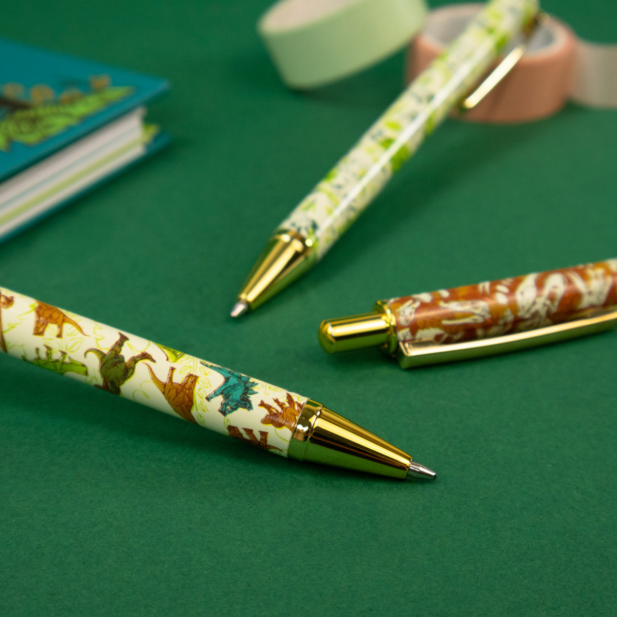 Natural History Museum Dinosaur Ballpoint Pens in Gift Box – Set of 3 Pens