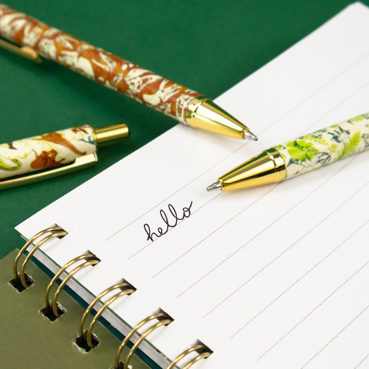 Natural History Museum Dinosaur Ballpoint Pens in Gift Box – Set of 3 Pens