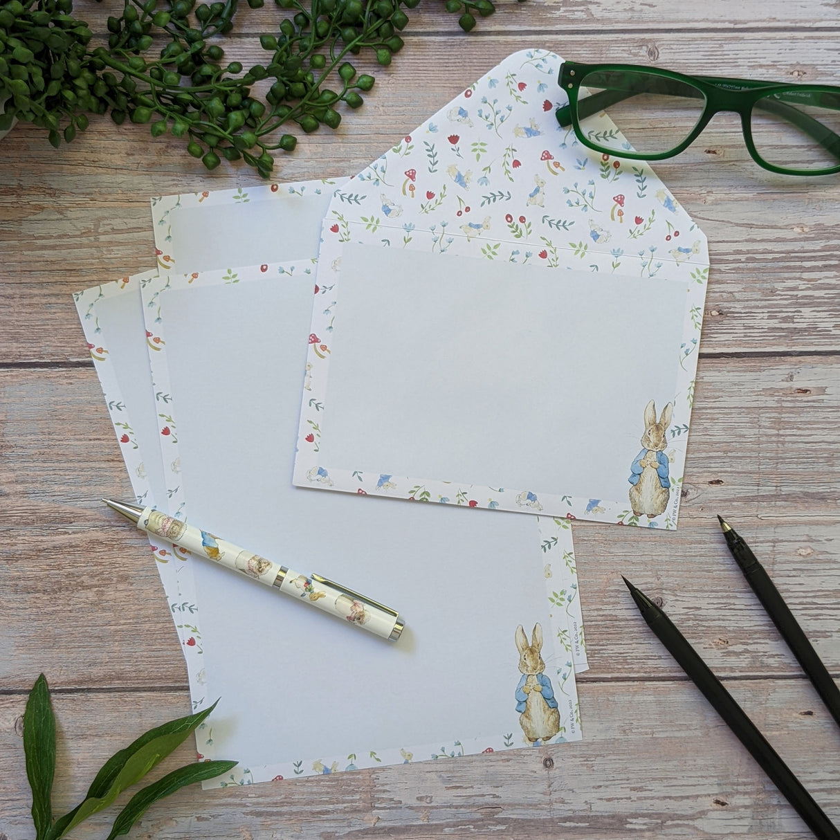 Beatrix Potter Writing Set with Envelopes - Peter Rabbit Design