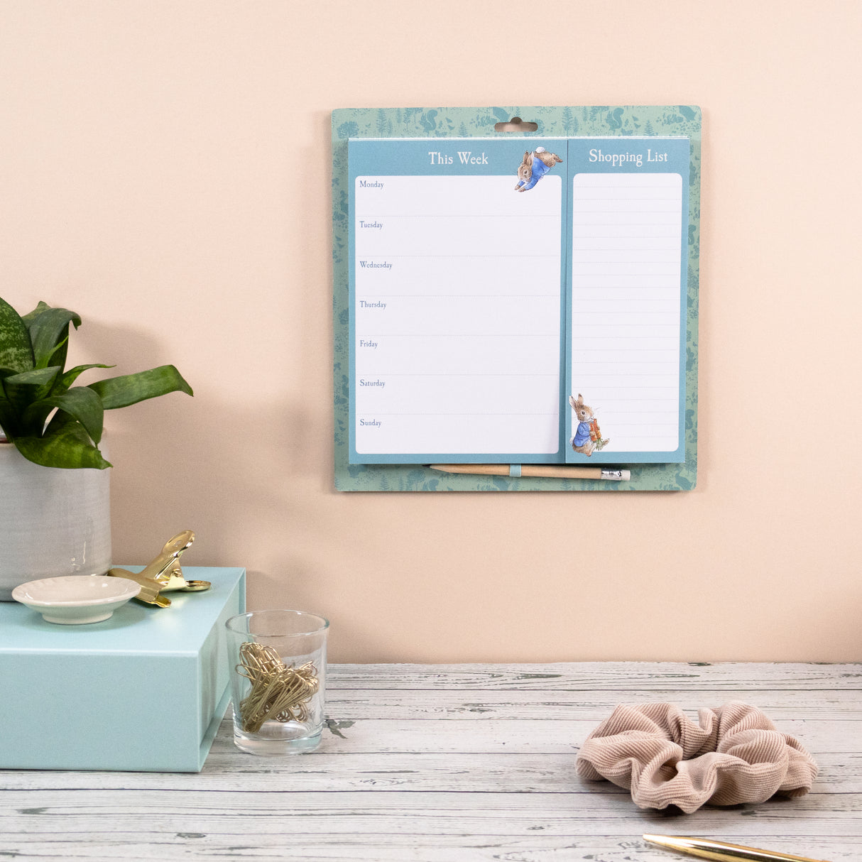 Peter Rabbit Magnetic Weekly Planner